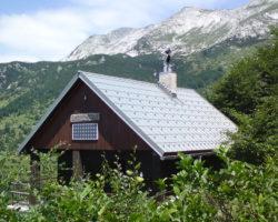 Lovska koča na planini Razor &ndash; 1300 m