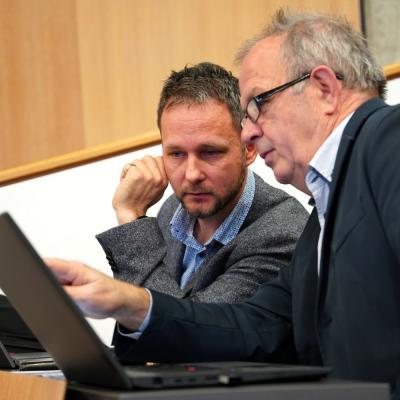 Predavatelja na 41. Gozdarskih &scaron;tudijskih dnevih mag. Matjaž Guček in mag. Andrej Breznikar