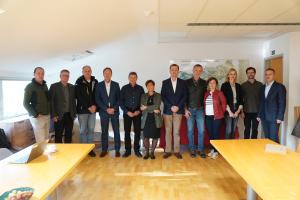 ZGS slovenske izkušnje z gospodarjenjem z gozdovi predstavil srbski delegaciji