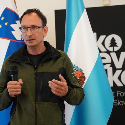Pomočnik direktorja ZGS za strokovne zadeve dr. Ale&scaron; Poljanec med nagovorom